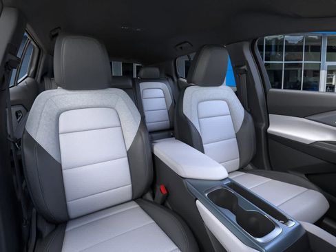 New 2025 Chevrolet Equinox EV LT AWD/4WD image 16