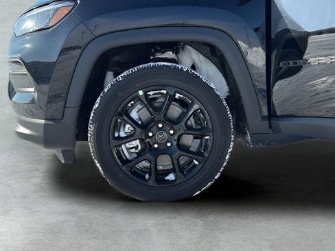 New 2026 Jeep Compass Latitude image 40