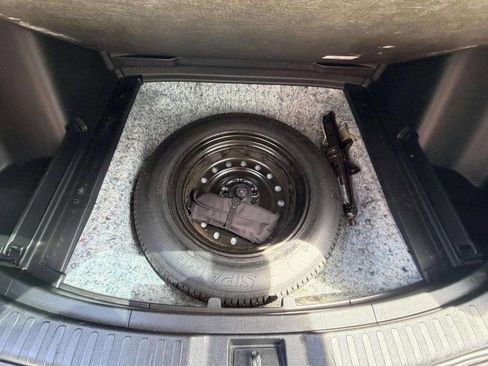 Used 2017 Honda CR-V LX image 8
