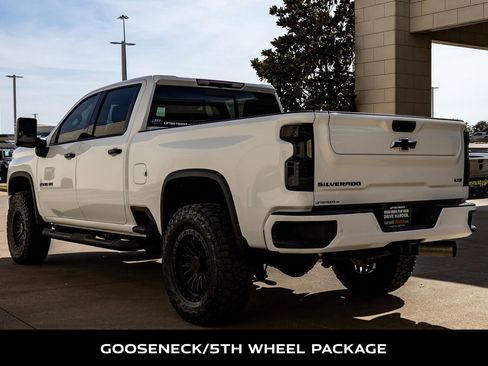 Used 2022 Chevrolet Silverado 2500 LTZ w/ LTZ Plus Package image 7