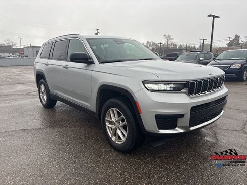 Used 2024 Jeep Grand Cherokee L Laredo image 9