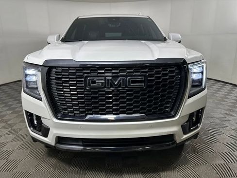 Used 2023 GMC Yukon XL Denali Ultimate image 8