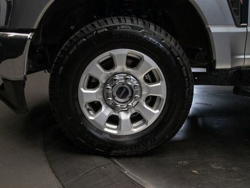 Used 2024 Ford F250 XLT image 8