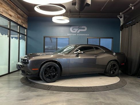 Used 2018 Dodge Challenger SXT w/ Sound Group image 7