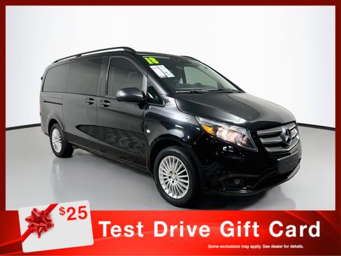 Used 2018 Mercedes-Benz Metris Passenger image 1