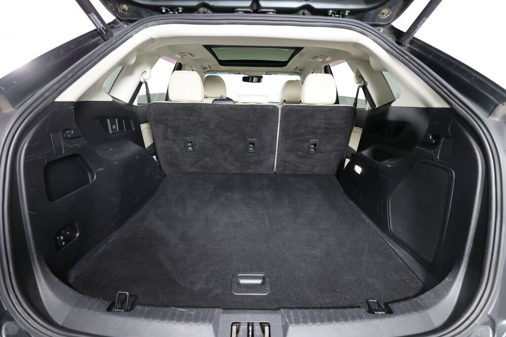 Used 2015 Ford Edge Titanium w/ Equipment Group 302A AWD/4WD image 18