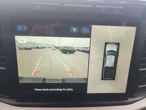 Used 2023 Ford F350 XLT w/ Black Appearance Package image 15