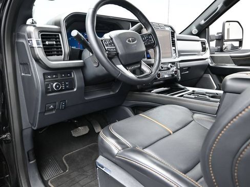 Used 2024 Ford F250 Platinum AWD/4WD image 17