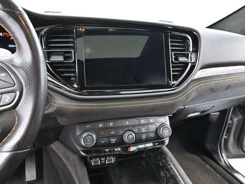 Used 2022 Dodge Durango R/T w/ Hemi Orange Plus Package AWD/4WD image 18