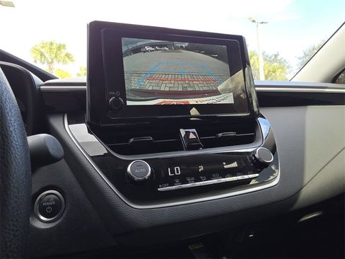 Certified 2025 Toyota Corolla LE image 32