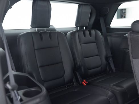 Used 2015 Ford Explorer Limited w/ Equipment Group 301A AWD/4WD image 32