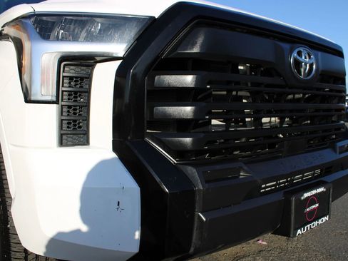 Used 2022 Toyota Tundra SR w/ SR Tow Package image 5