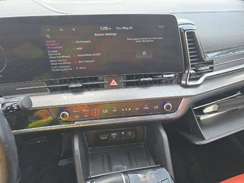 Used 2025 Kia Sportage SX FWD image 11