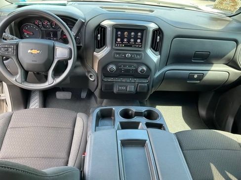 Used 2026 Chevrolet Silverado 1500 Custom w/ Turbomax Blackout Package RWD image 4