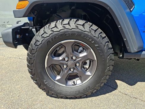 Used 2024 Jeep Wrangler Unlimited Sport AWD/4WD image 8