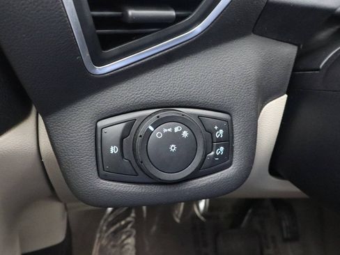 Used 2013 Ford C-MAX SEL FWD image 31
