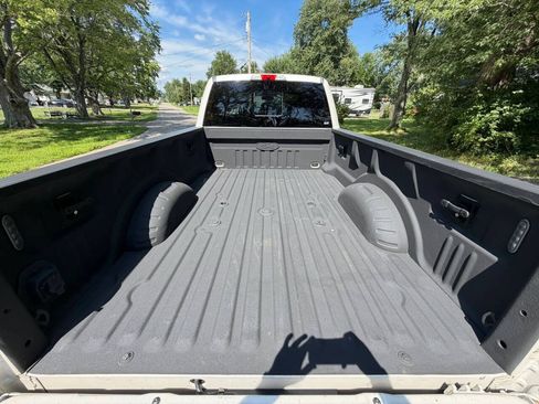 Used 2017 Ford F250 Platinum w/ Platinum Ultimate Package AWD/4WD image 22