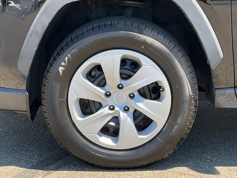 Certified 2024 Toyota RAV4 LE AWD/4WD image 30
