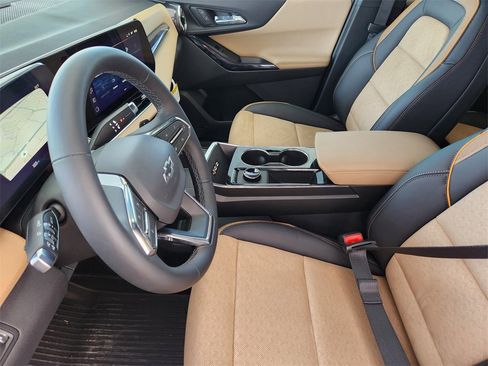 New 2026 Chevrolet Equinox ACTIV w/ Convenience Package III image 9