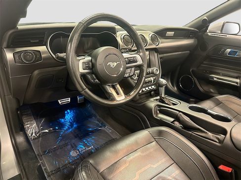 Used 2022 Ford Mustang Premium image 9