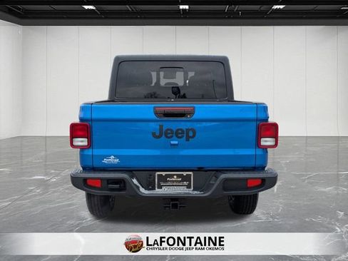 New 2025 Jeep Gladiator Sport image 4