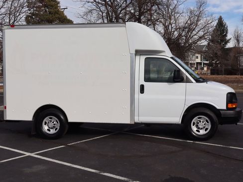 Used 2011 Chevrolet Express 3500 Work Van image 3