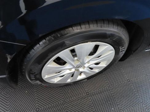 Used 2024 Nissan Sentra S FWD image 8