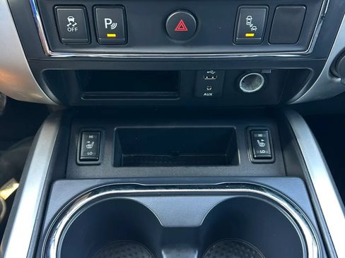 Used 2017 Nissan Titan SV RWD image 24