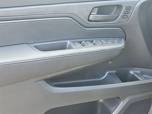 New 2026 Honda Odyssey EX-L image 9