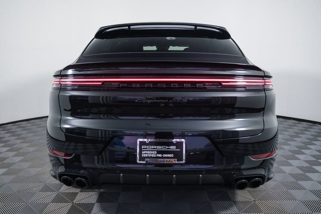 Certified 2026 Porsche Cayenne GTS AWD/4WD image 6