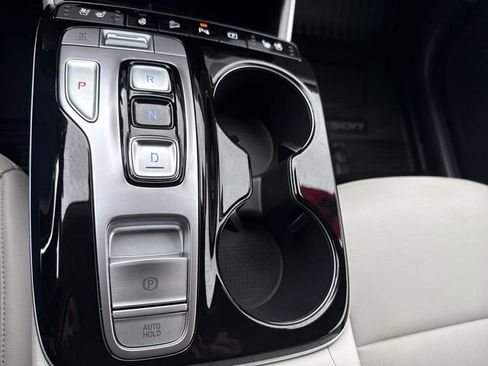 Used 2024 Hyundai Tucson Limited image 29