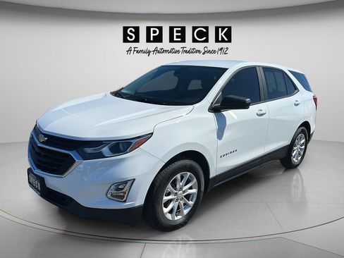 Used 2020 Chevrolet Equinox LS w/ LS Convenience Package AWD/4WD image 1