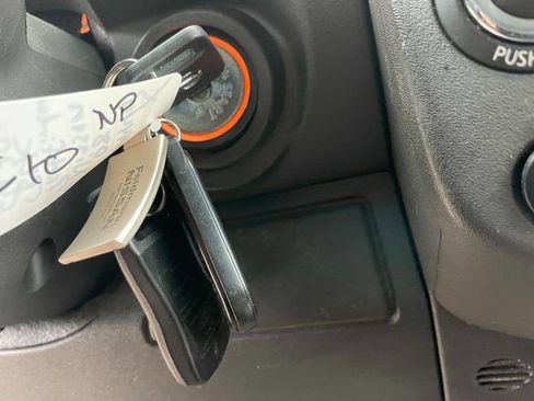 Used 2008 Nissan Pathfinder SE w/ Premium Pkg image 41