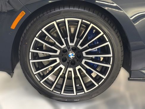 Used 2026 BMW i7 xDrive60 AWD/4WD image 11