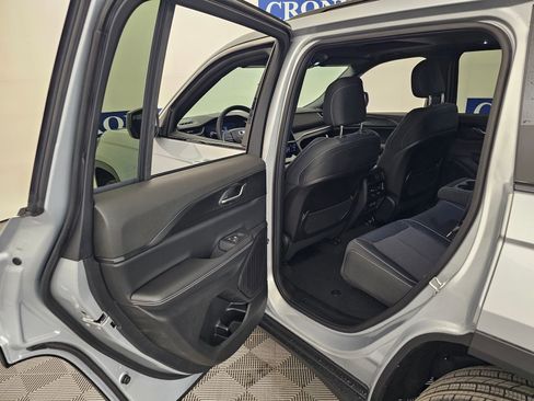 New 2026 Jeep Grand Cherokee Laredo AWD/4WD image 35