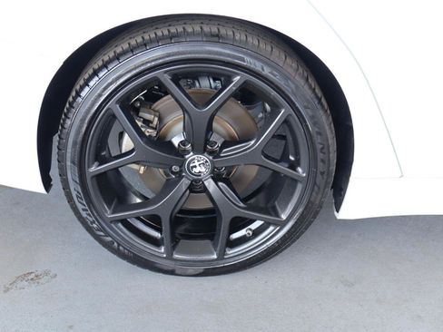 Used 2021 Alfa Romeo Giulia Ti w/ Nero Edizione RWD image 5