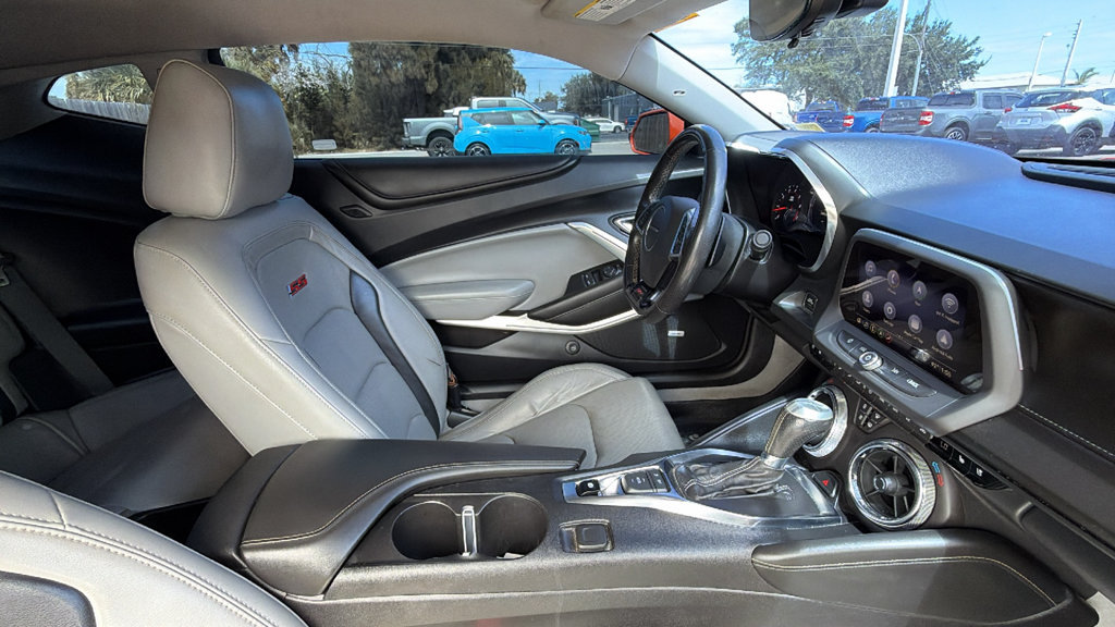 Used 2019 Chevrolet Camaro SS RWD image 26