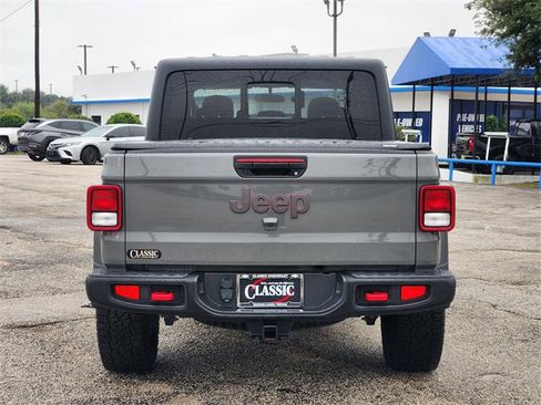 Used 2021 Jeep Gladiator Rubicon w/ Trailer Tow Package image 6