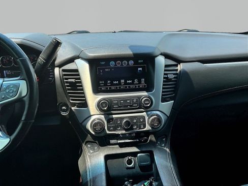 Used 2018 GMC Yukon SLT AWD/4WD image 9