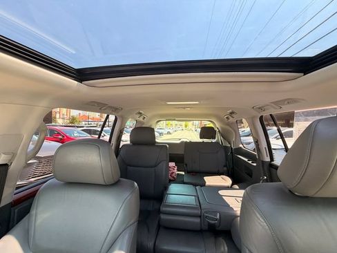 Used 2008 Lexus LX 570 4WD w/ Technology Pkg image 29