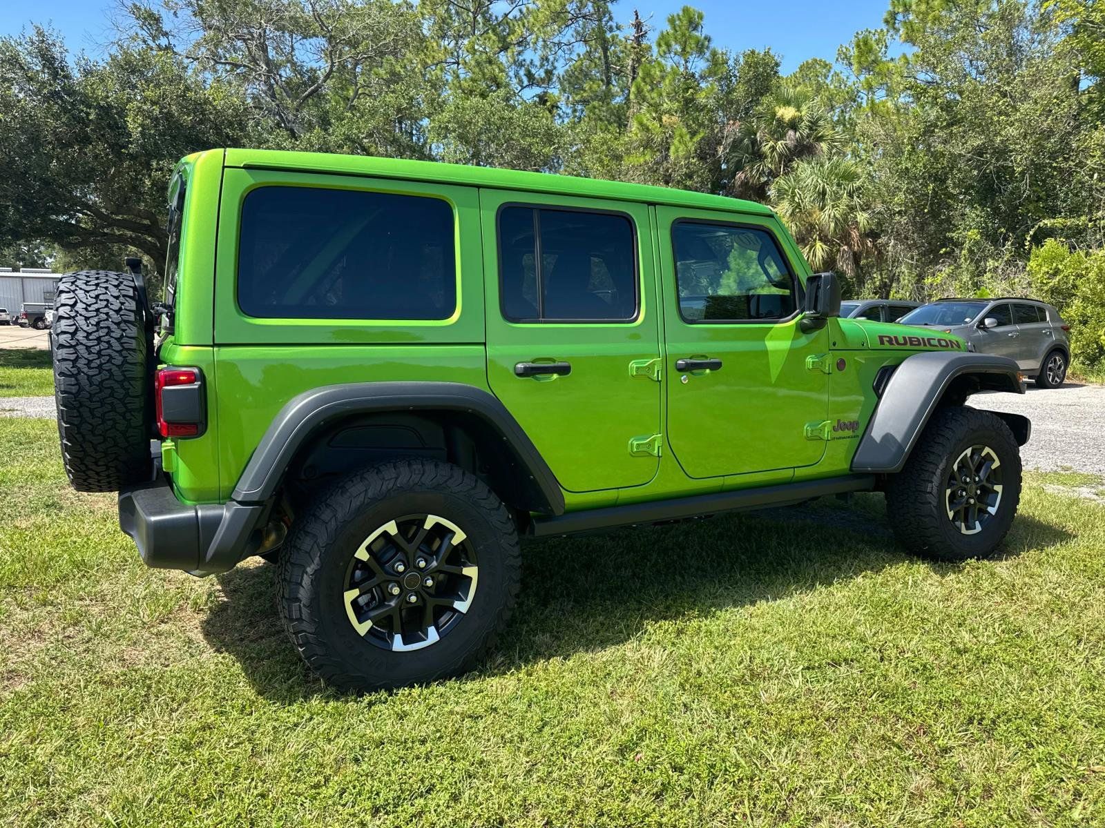 New 2025 Jeep Wrangler Unlimited Rubicon w/ Safety Group AWD/4WD image 3