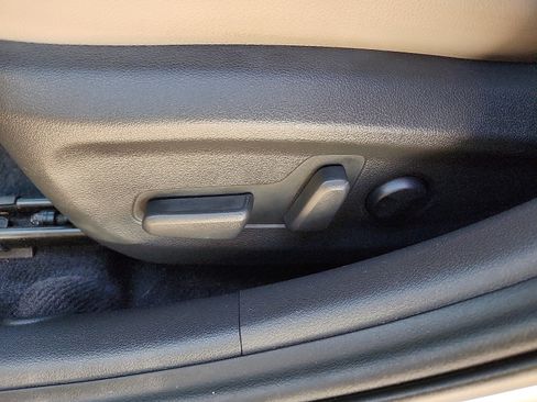 Used 2019 Hyundai Elantra Limited w/ Ultimate Package 02 image 11