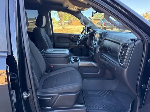 Used 2021 Chevrolet Silverado 1500 LT Trail Boss w/ Bed Protection Package image 12