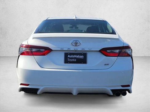 Used 2023 Toyota Camry SE image 7