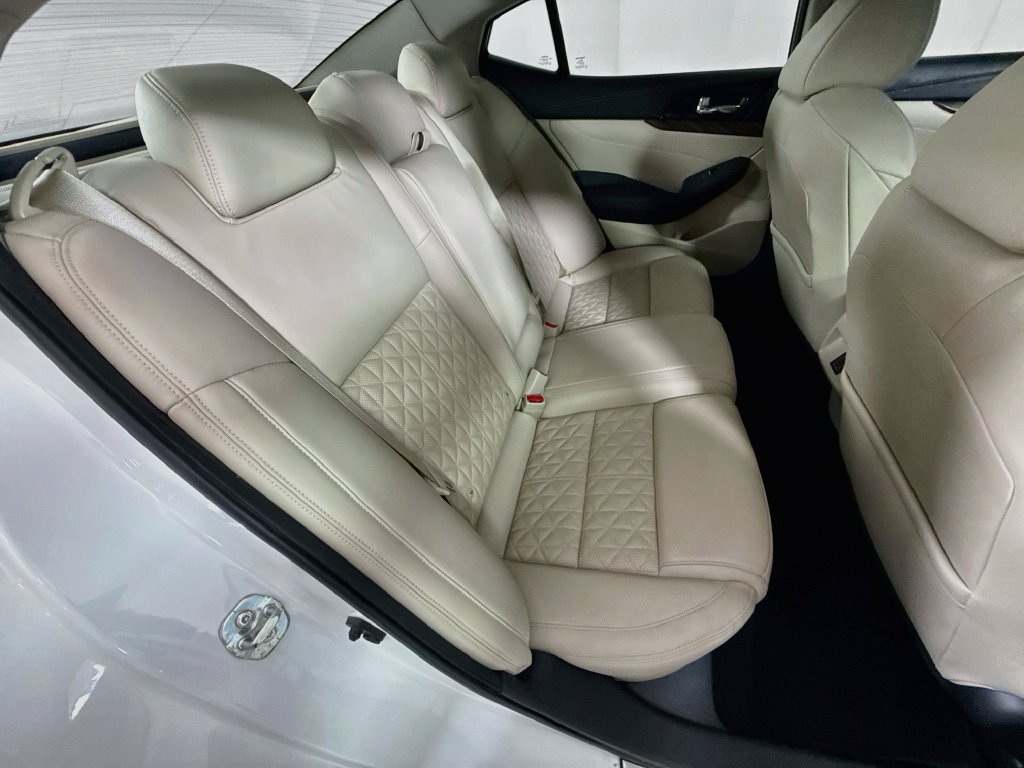 Used 2018 Nissan Maxima Platinum FWD image 28
