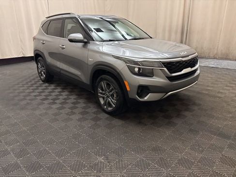 Certified 2023 Kia Seltos S image 3