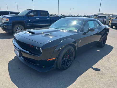 Used 2022 Dodge Challenger R/T Scat Pack RWD image 1