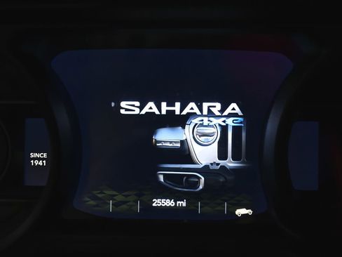Used 2024 Jeep Wrangler Unlimited Sahara AWD/4WD image 18