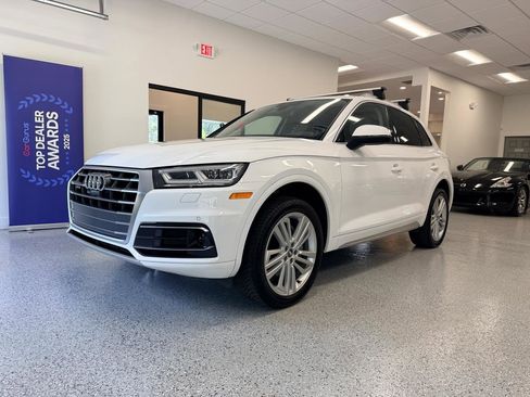 Used 2018 Audi Q5 Prestige w/ Prestige Package AWD/4WD image 4