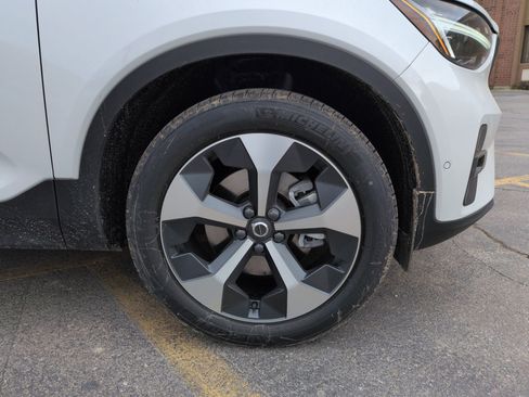 New 2026 Volvo XC40 B5 Plus w/ Protection Package Premier image 16